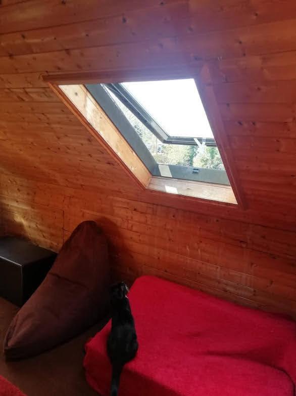 Cozy Loft In Bushey, 20 Mins By Train To Euston London Apartment ภายนอก รูปภาพ